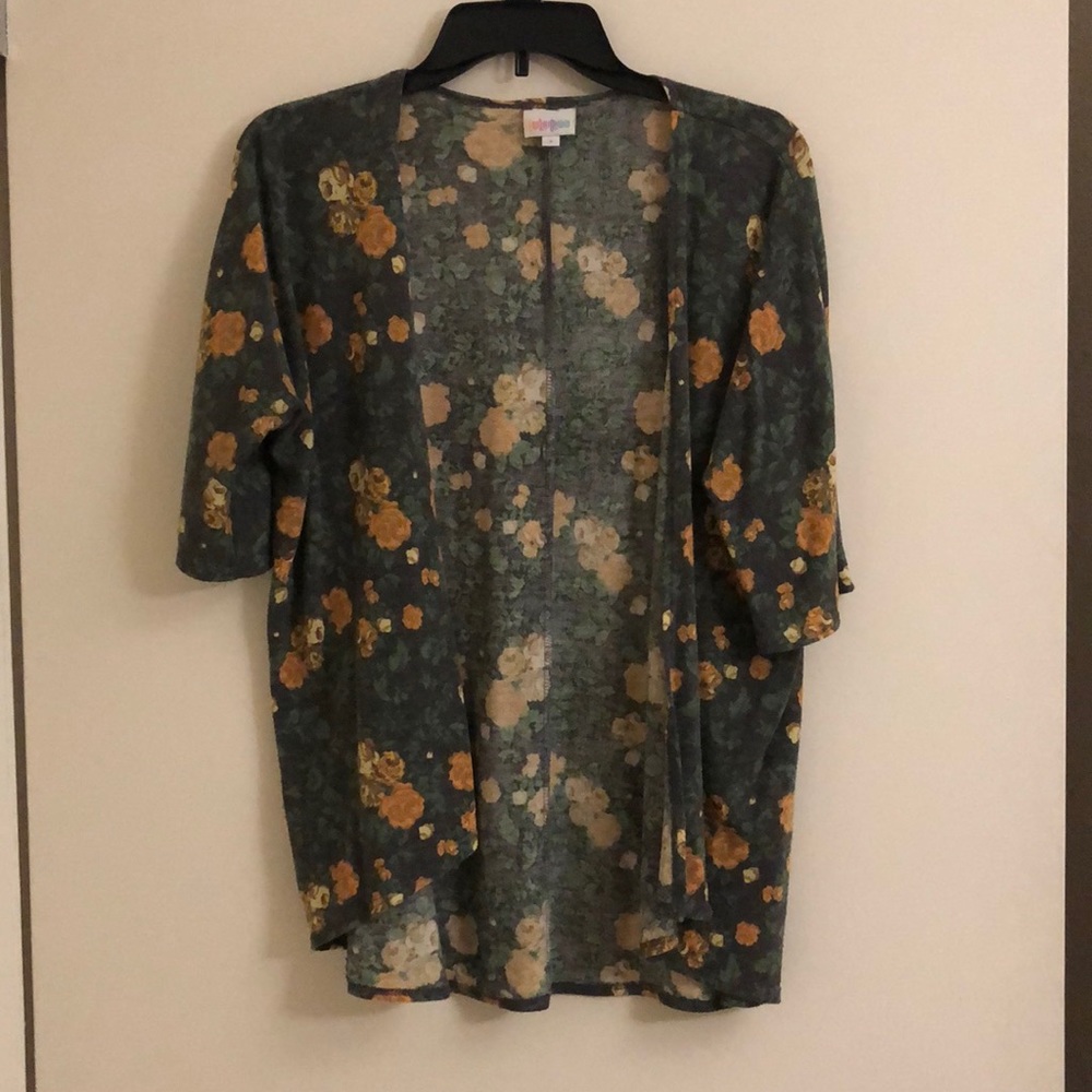 Soft floral cardigan